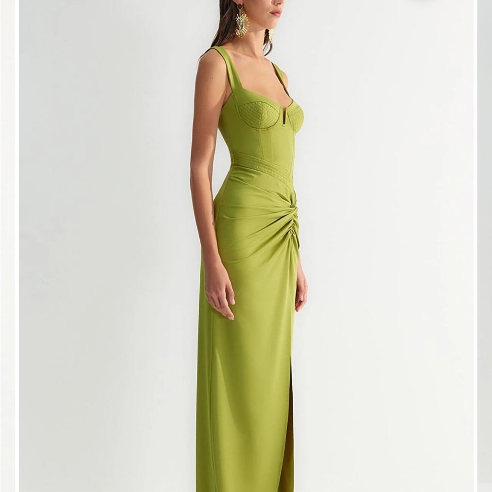 Elegant Green Evening Dress